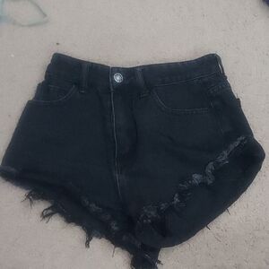 SHEIN Black Jean Shorts with Distressed Frayed Hem And Flame Pockets